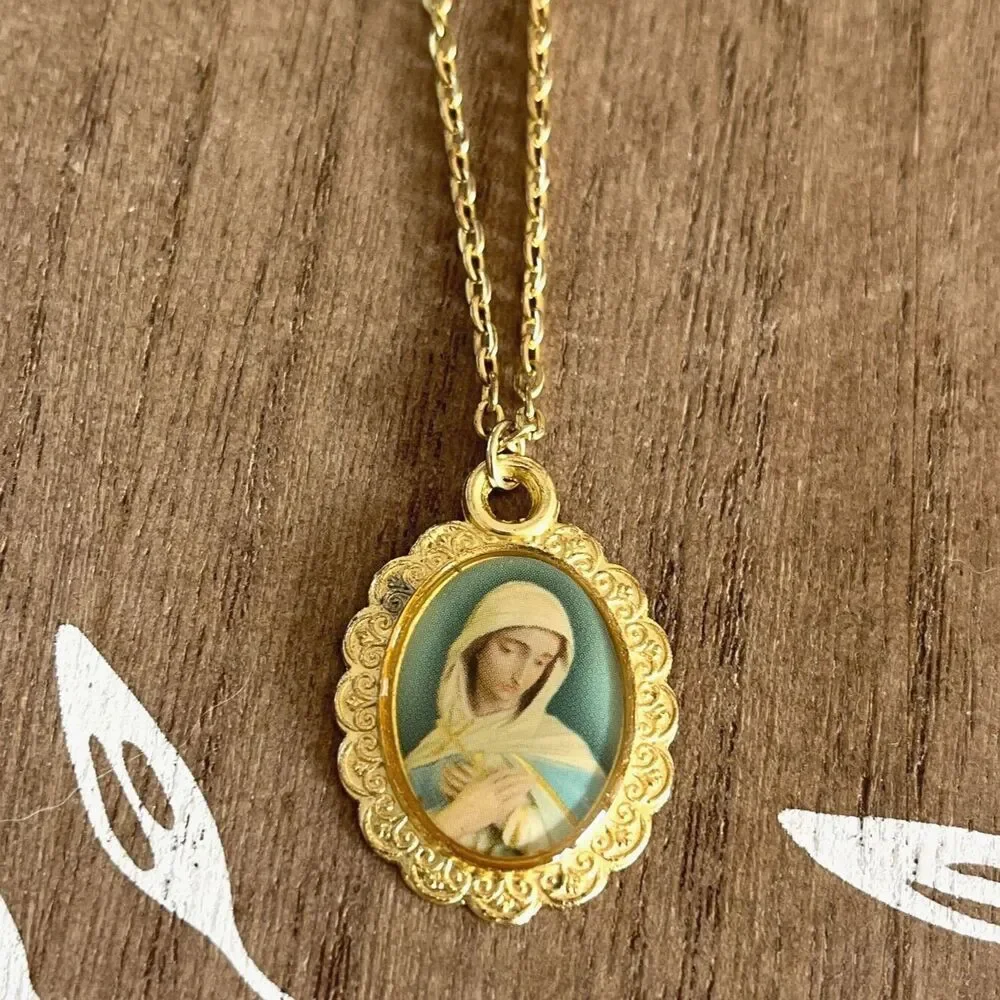 Our Lady Guadalupe Medal Gold Plated Pendant Chain Necklace Mexico Religious